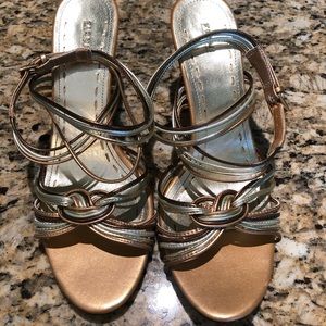 Fioni women’s sandals